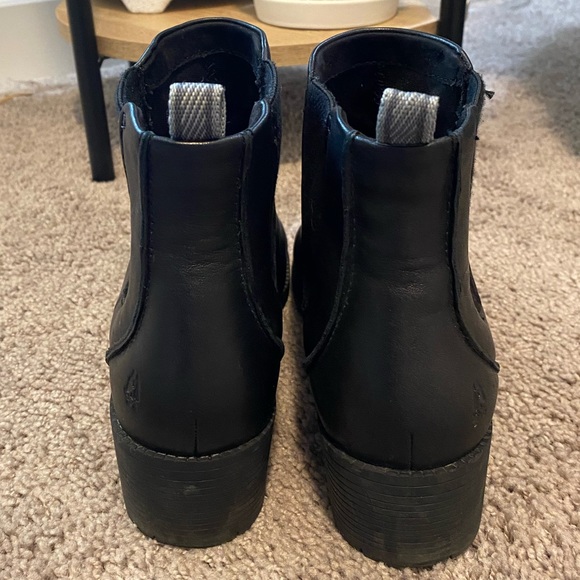 Hush Puppies Hadley Chelsea boots, black, waterproof, size 9.5 - Picture 2 of 4